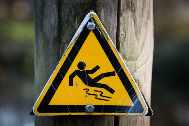 slip and fall sign